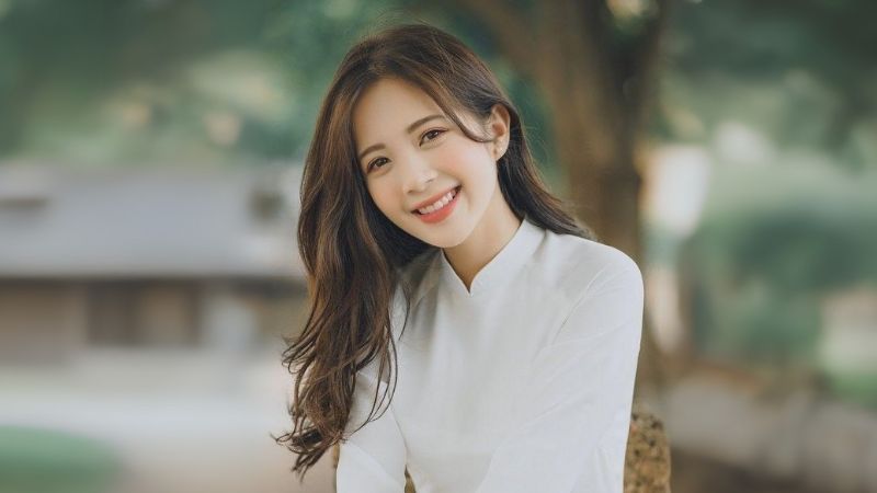 Layout makeup kỷ yếu trong trẻo