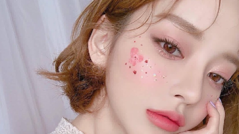 layout-makeup-tet